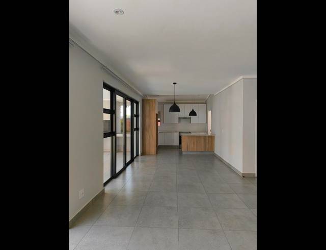 3 BEDROOM PROPERTY TO RENT IN MENLO PARK